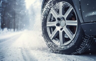 Prečo treba prezúvať letné pneumatiky za zimné?